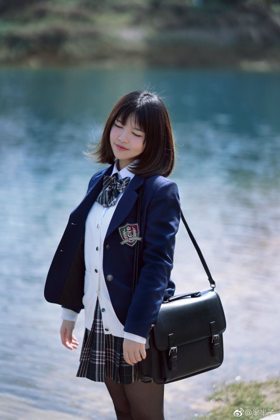 美女Coser半半子私房内衣写真