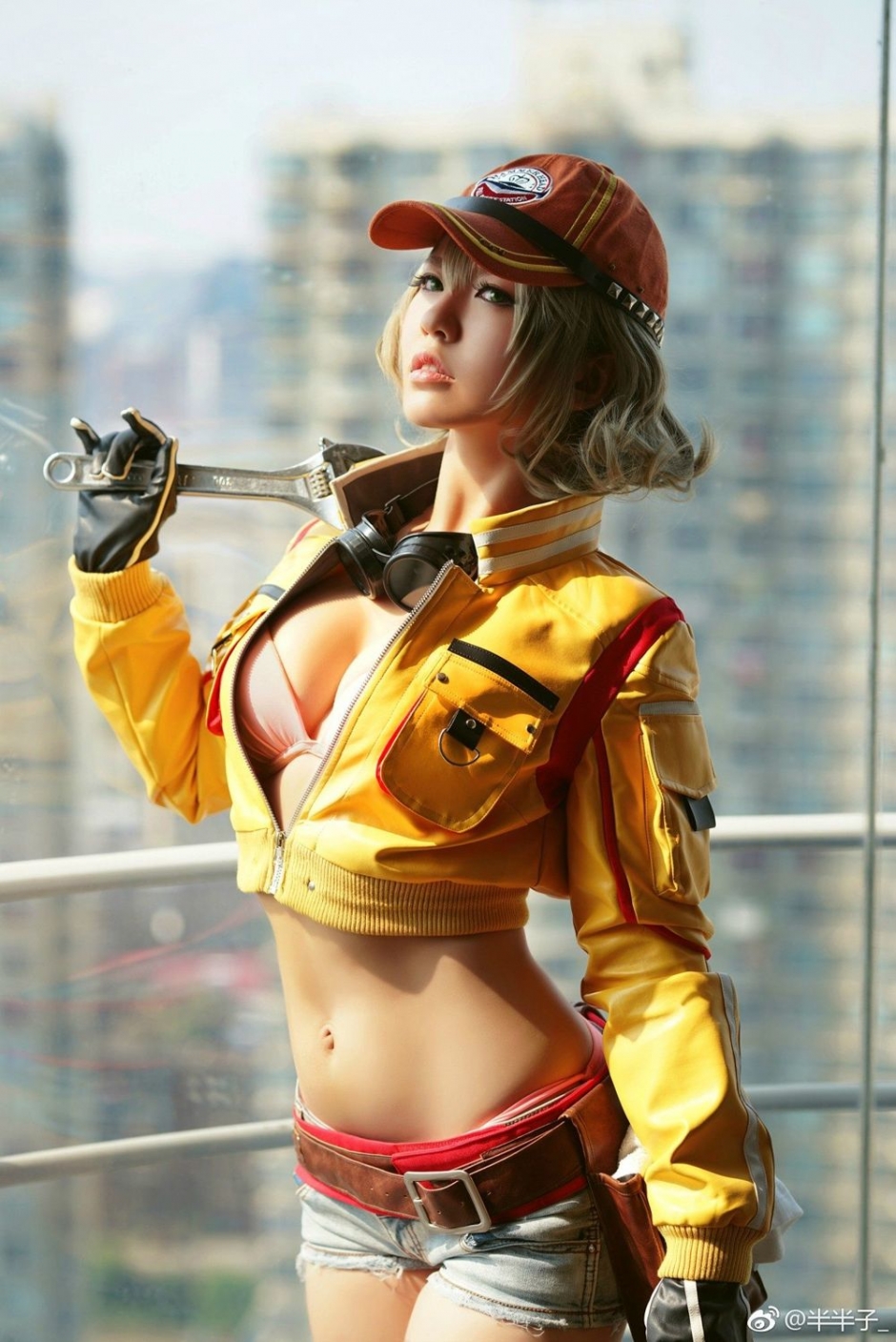 美女Coser半半子私房内衣写真