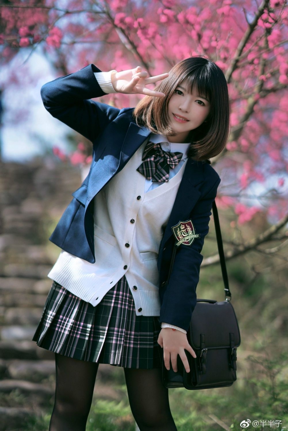 美女Coser半半子私房内衣写真