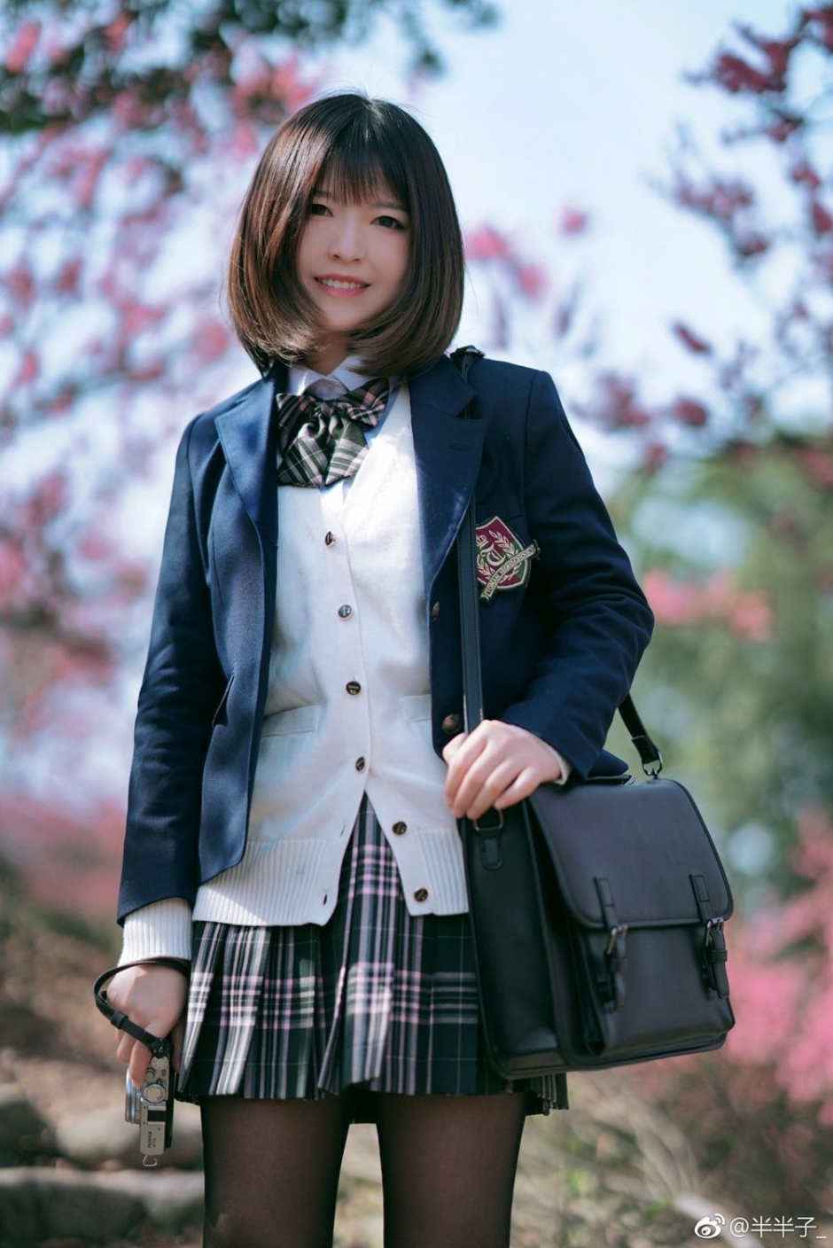 美女Coser半半子私房内衣写真