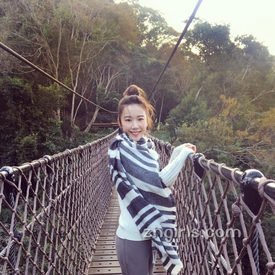 台湾美女校花杨宜臻生活自拍照