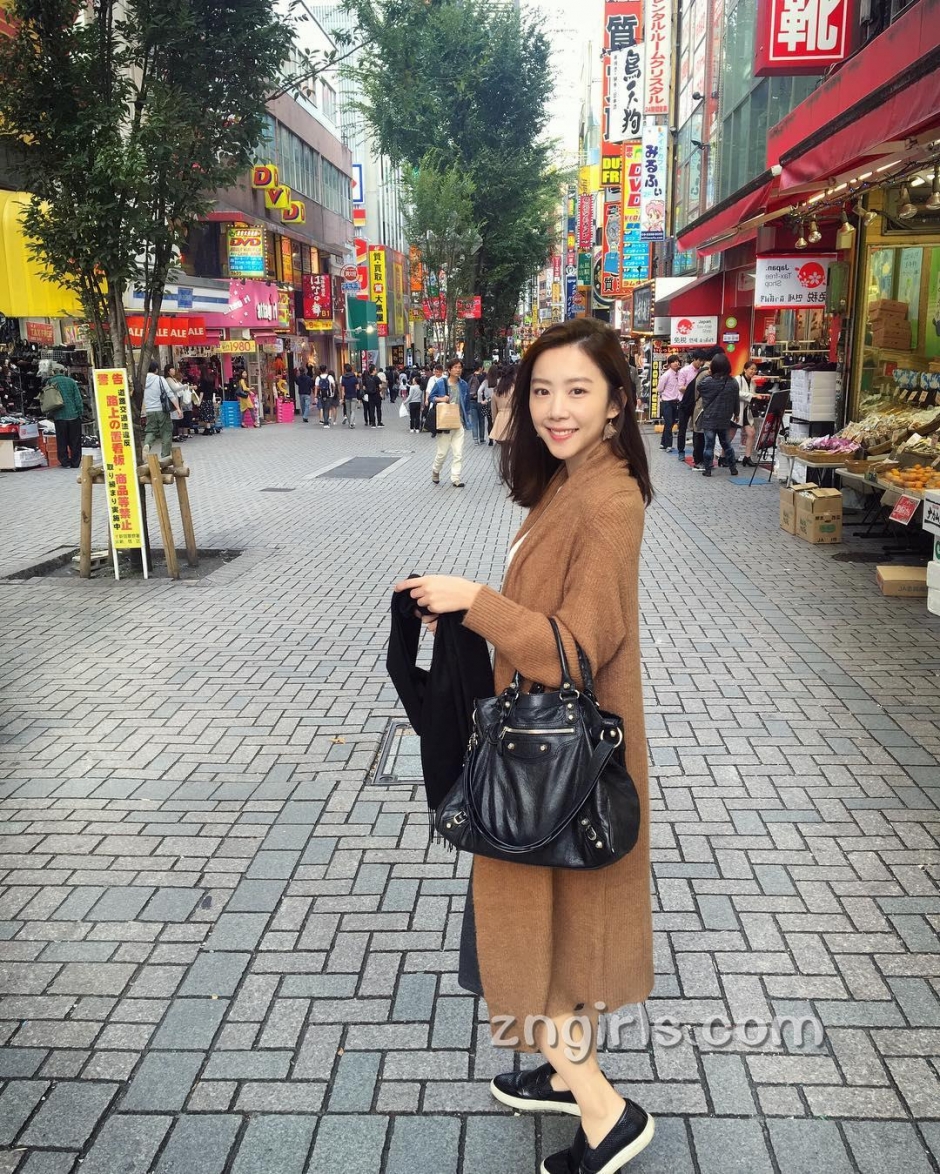 台湾美女校花杨宜臻生活自拍照