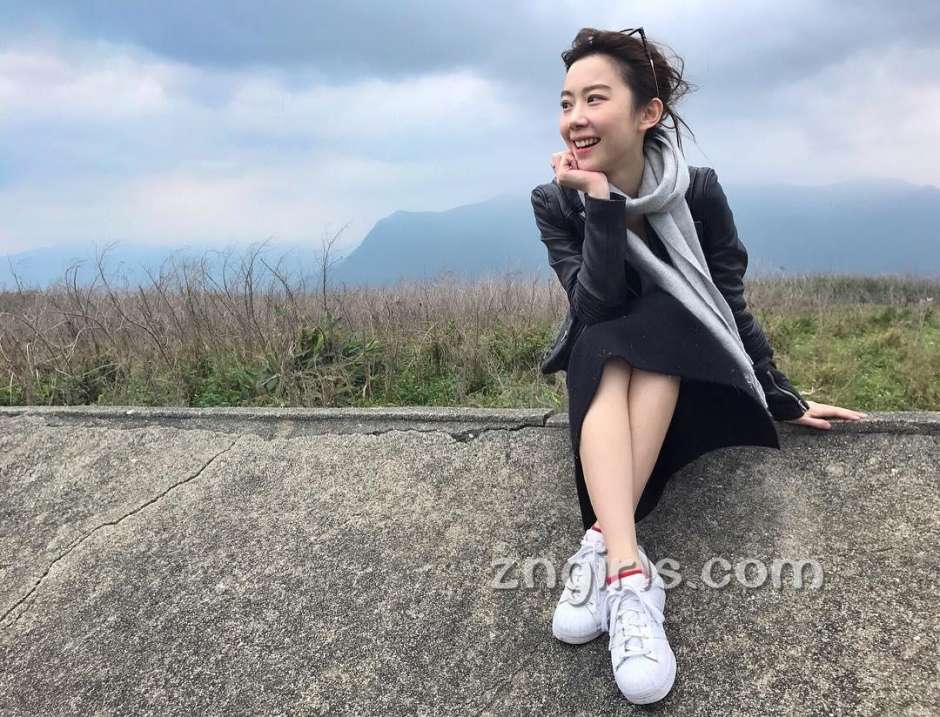 台湾美女校花杨宜臻生活自拍照