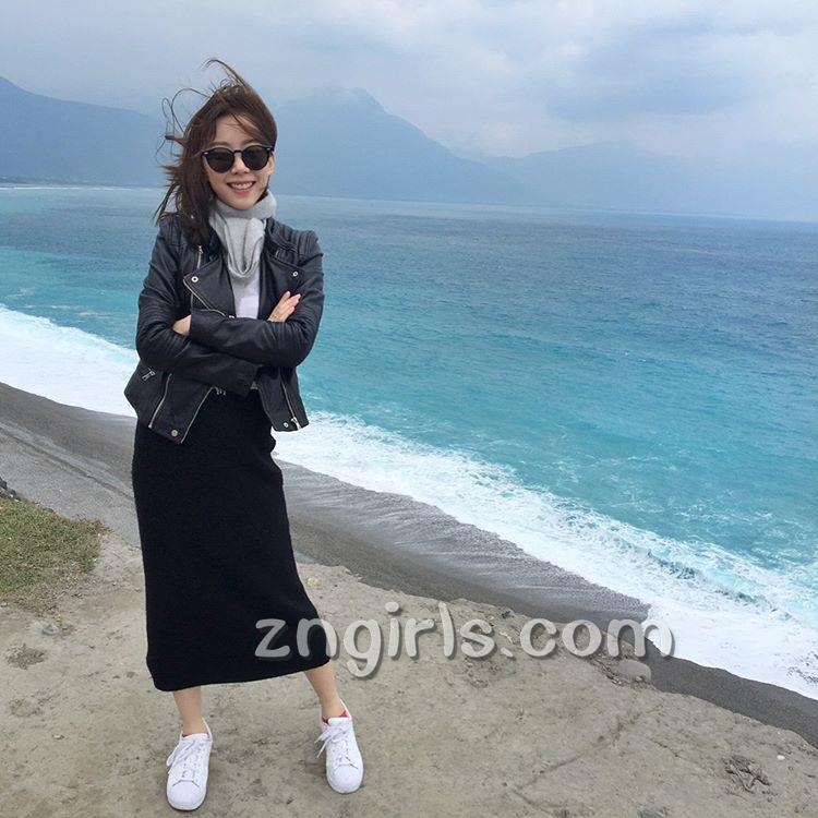 台湾美女校花杨宜臻生活自拍照