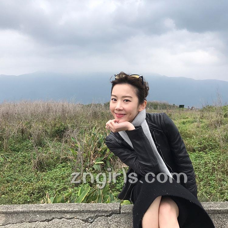 台湾美女校花杨宜臻生活自拍照