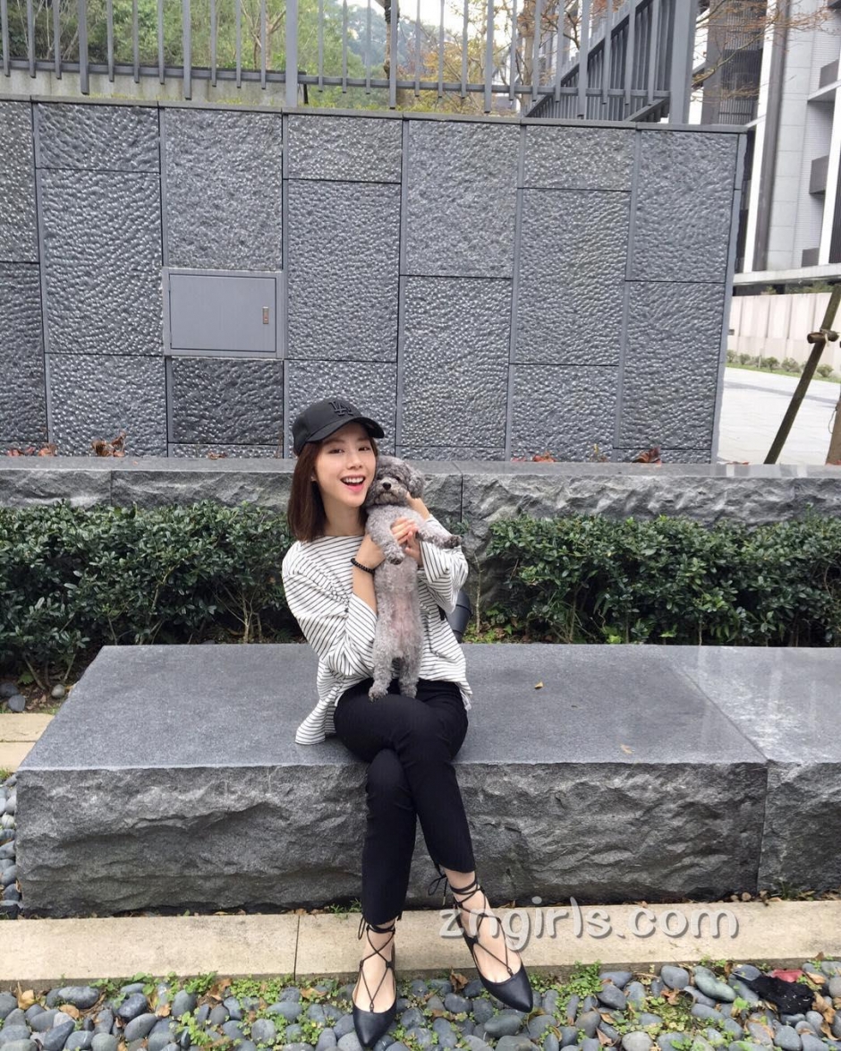 台湾美女校花杨宜臻生活自拍照