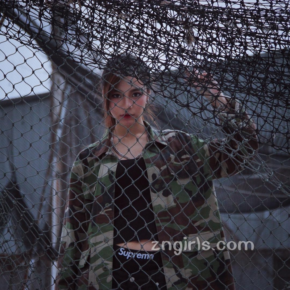 韩国美女徐熙真混搭私房照潮范十足