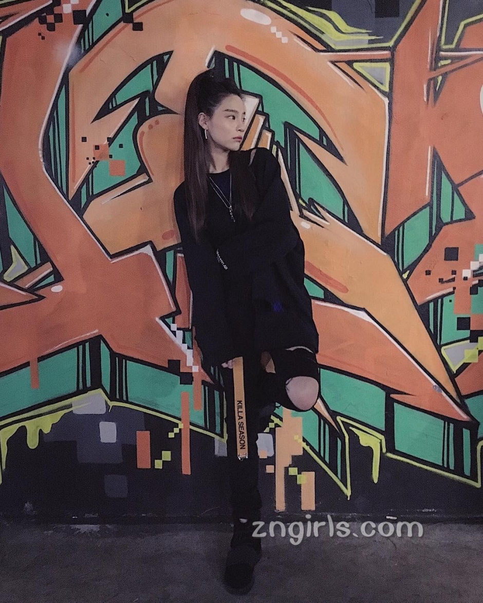 韩国美女徐熙真混搭私房照潮范十足