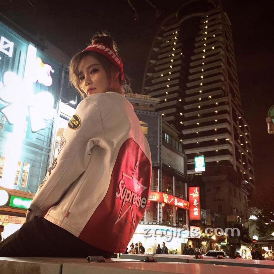 韩国美女徐熙真混搭私房照潮范十足