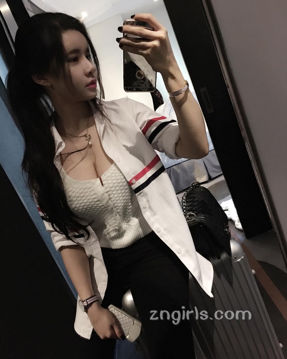 美女模特Winnie Choo性感内衣私房照