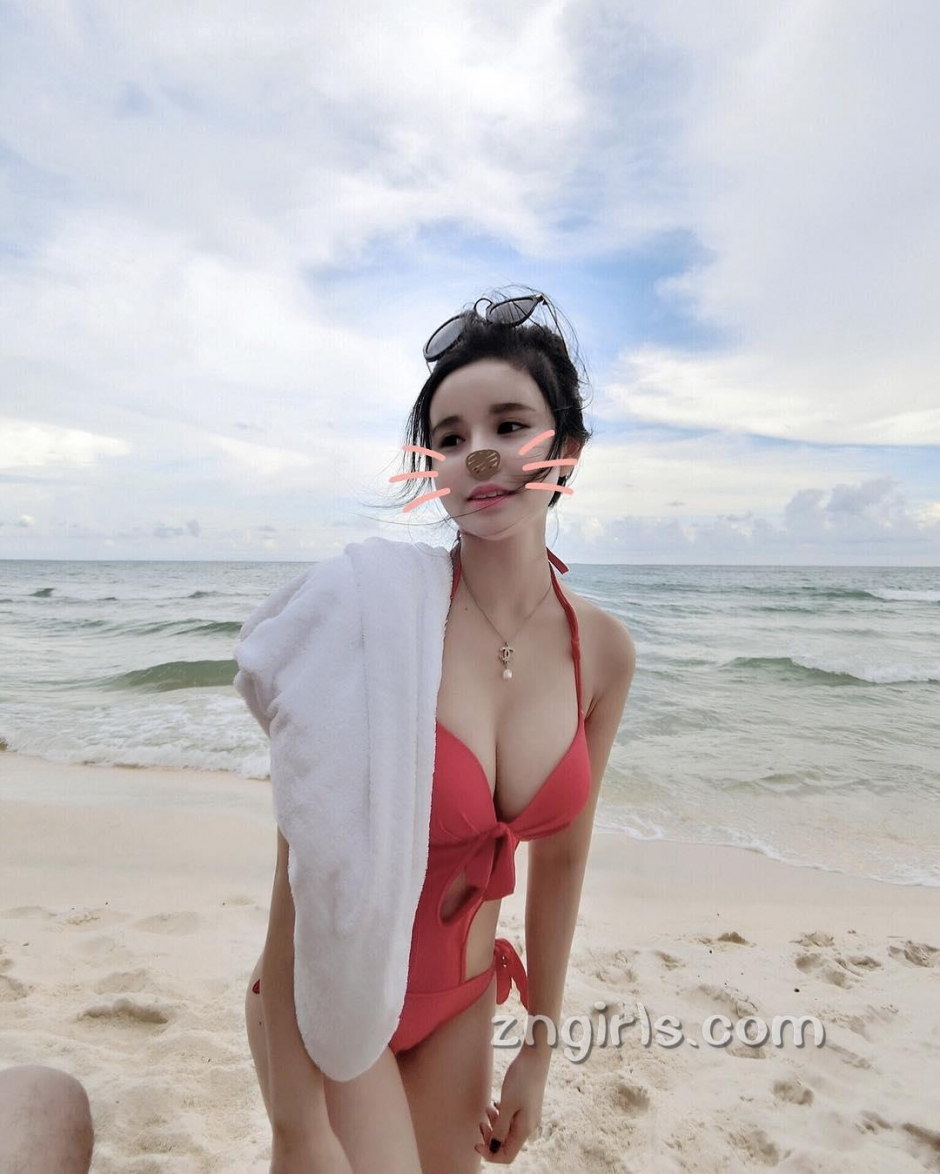 美女模特Winnie Choo性感内衣私房照