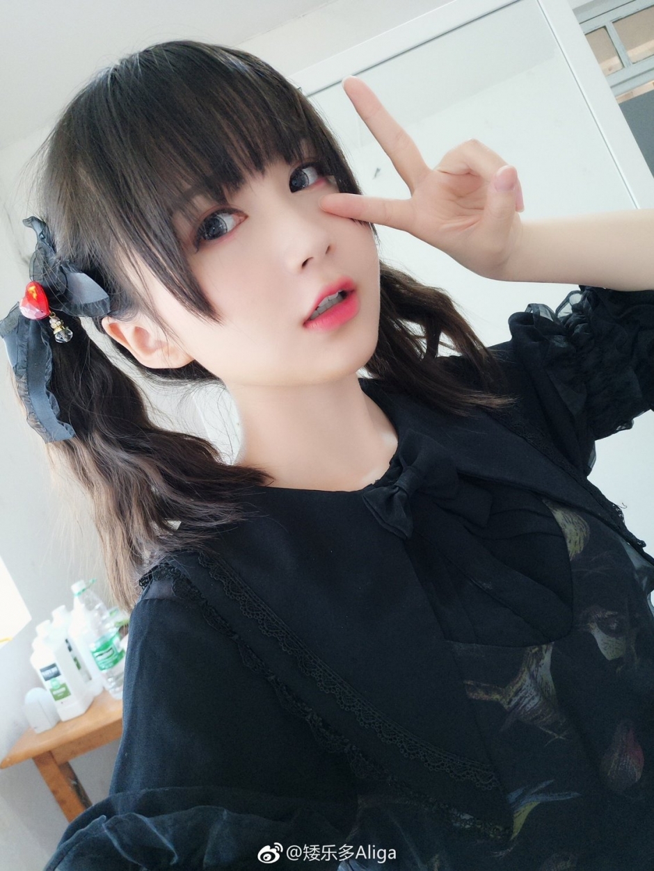 萝莉美女矮乐多Aliga私房美照可爱迷人