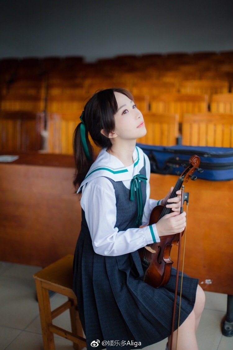 萝莉美女矮乐多Aliga私房美照可爱迷人