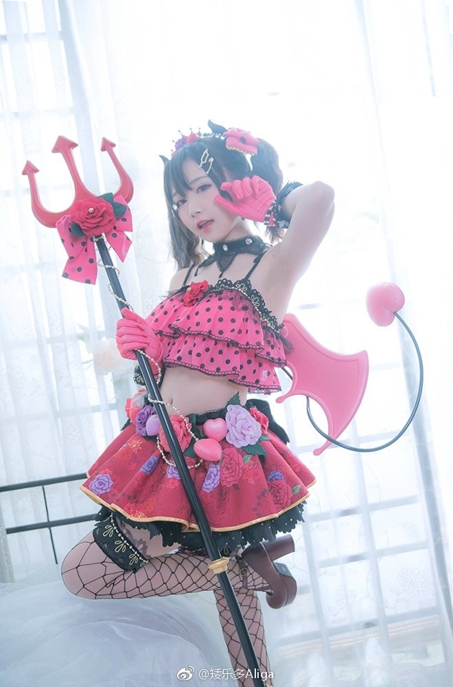 萝莉美女矮乐多Aliga私房美照可爱迷人