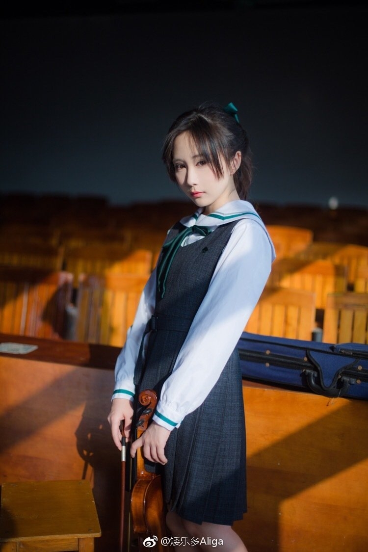 萝莉美女矮乐多Aliga私房美照可爱迷人