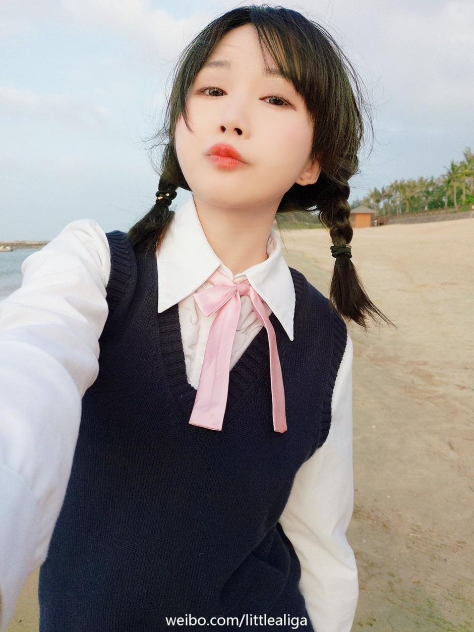 萝莉美女矮乐多Aliga私房美照可爱迷人