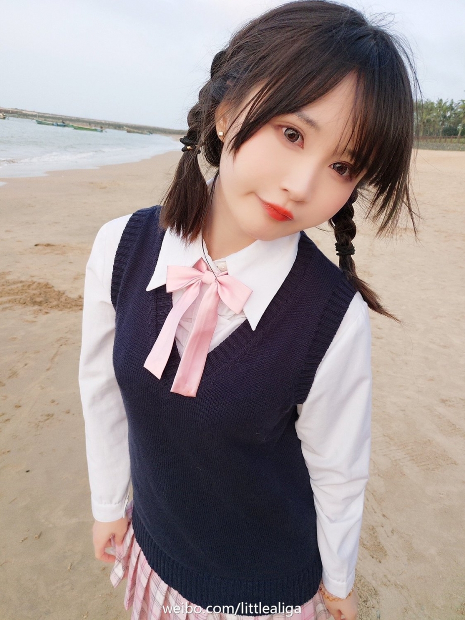 萝莉美女矮乐多Aliga私房美照可爱迷人