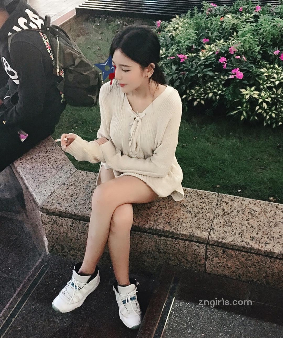 性感美女咕素汐私房写真酥胸诱人