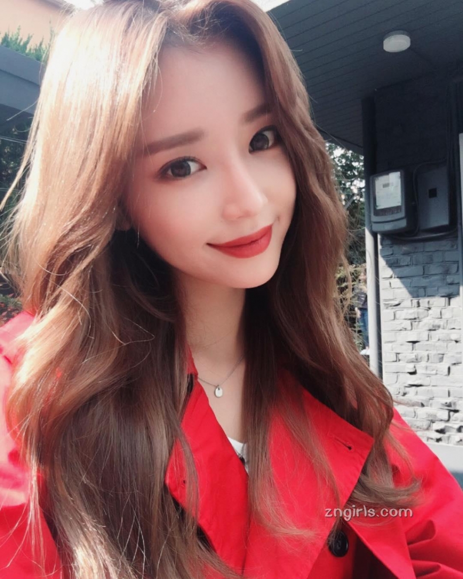 韩国模特金贞延生活美照气质迷人