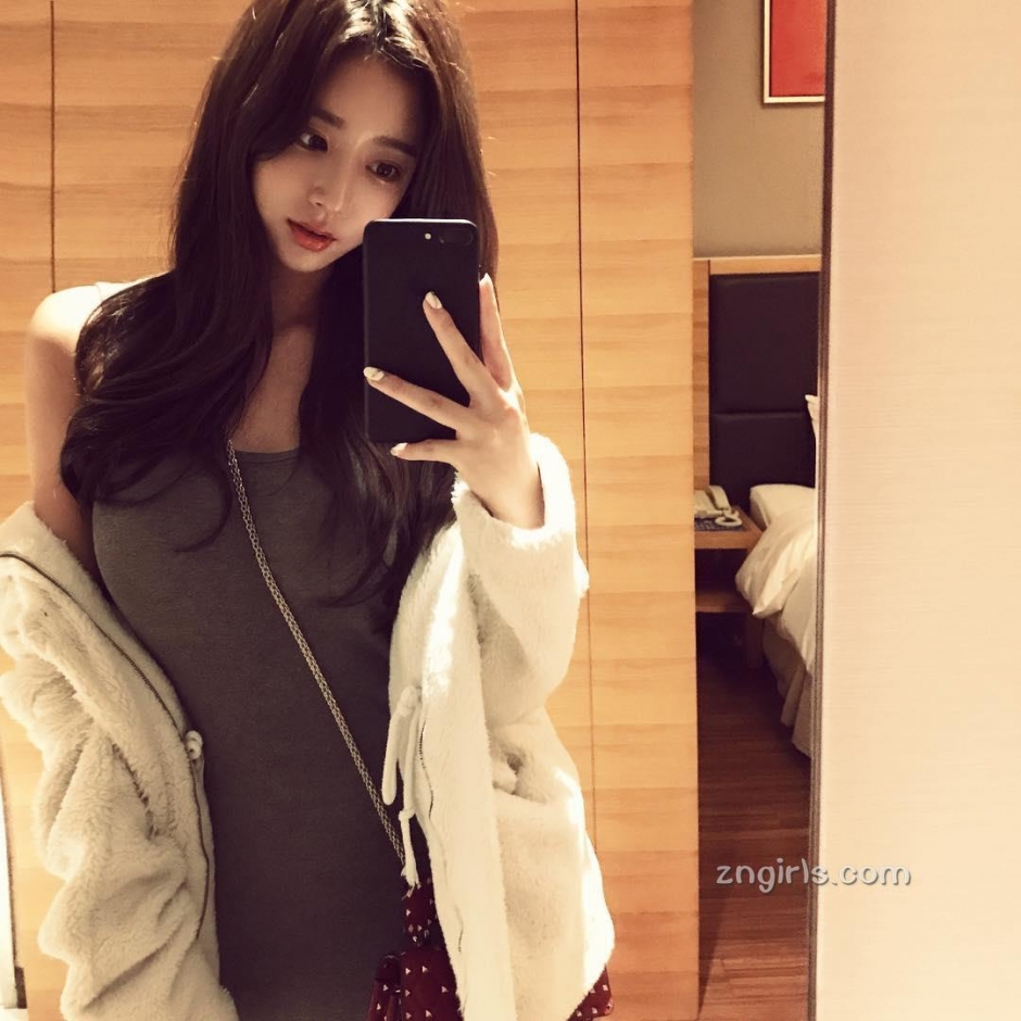 韩国模特金贞延生活美照气质迷人