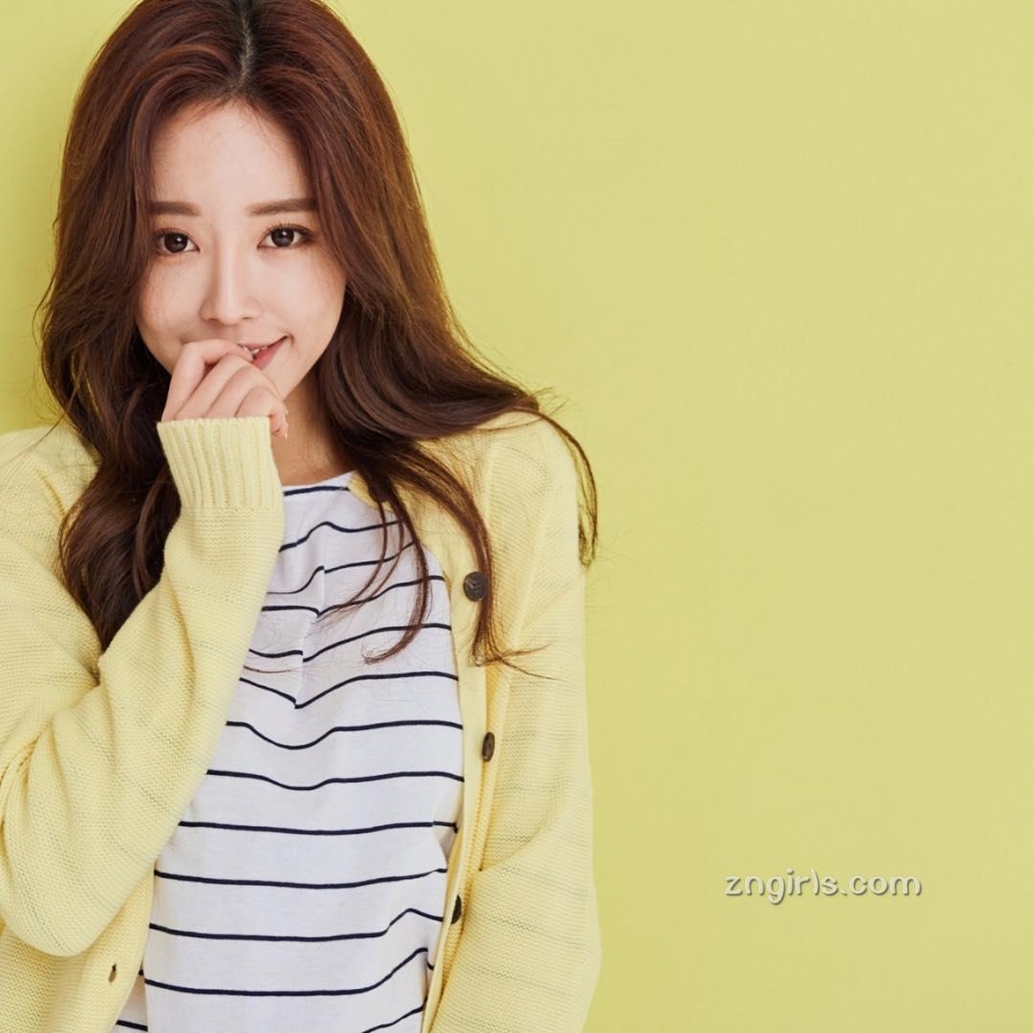 韩国模特金贞延生活美照气质迷人