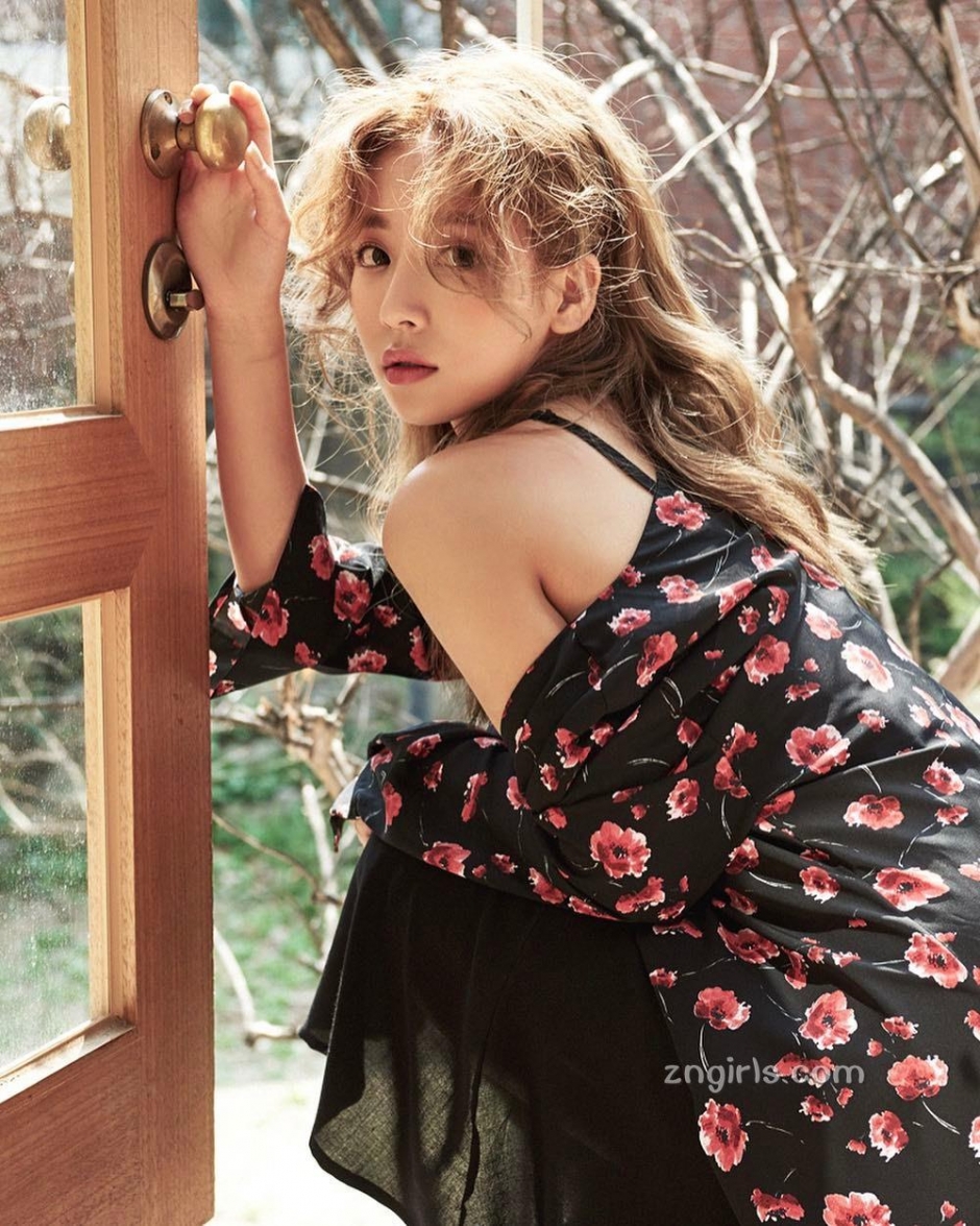 韩国模特金贞延生活美照气质迷人