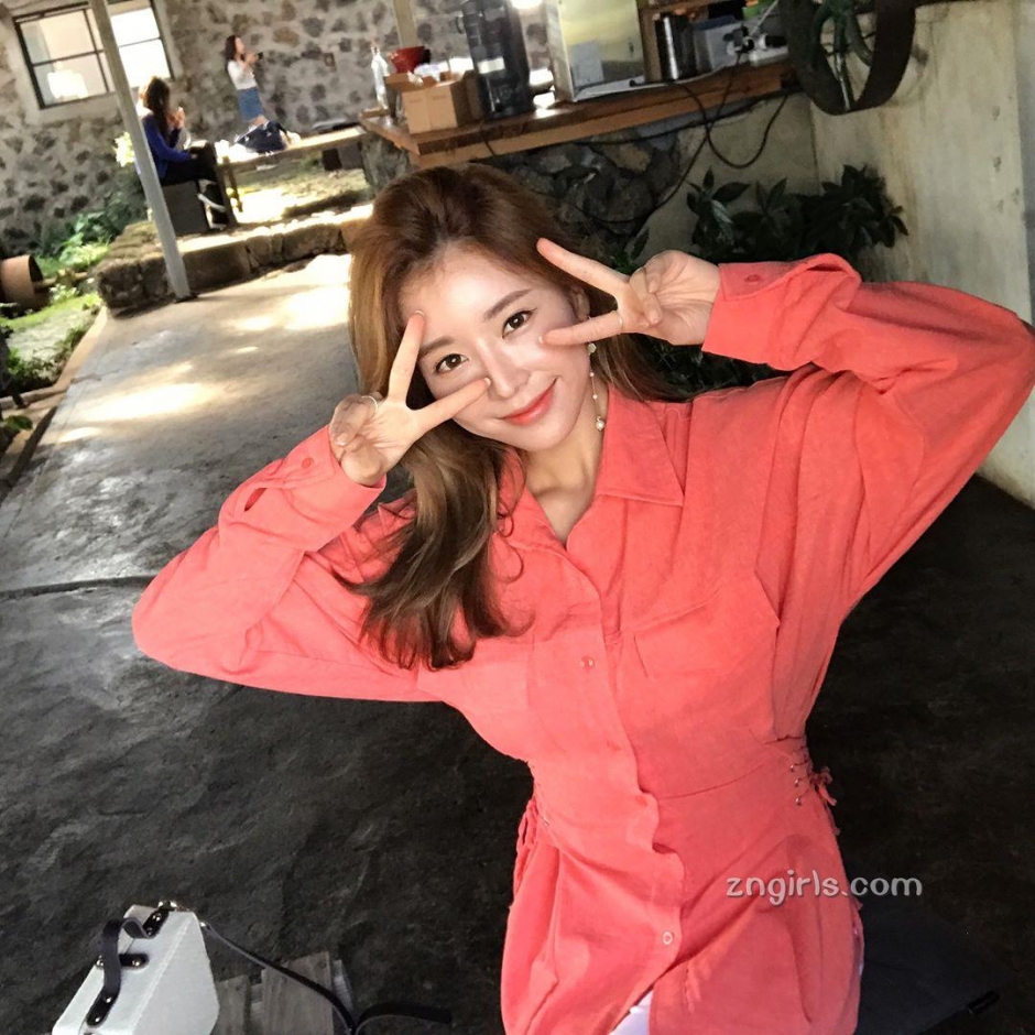 韩国模特金贞延生活美照气质迷人