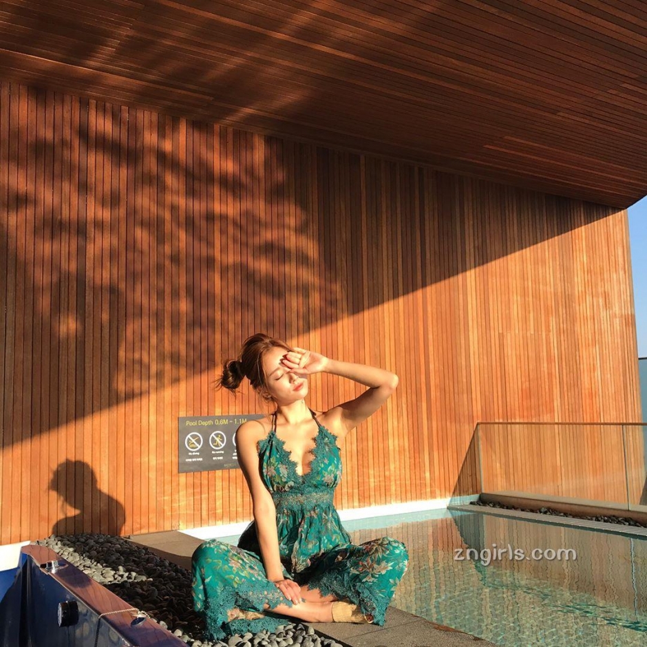 韩国模特金贞延生活美照气质迷人