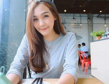 泰国美少女Pichyada Chatkamjaroen清纯私房写真