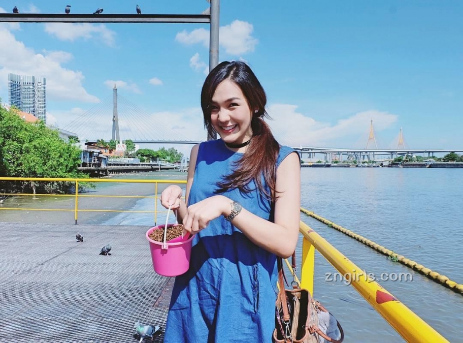 泰国美少女Pichyada Chatkamjaroen清纯私房写真