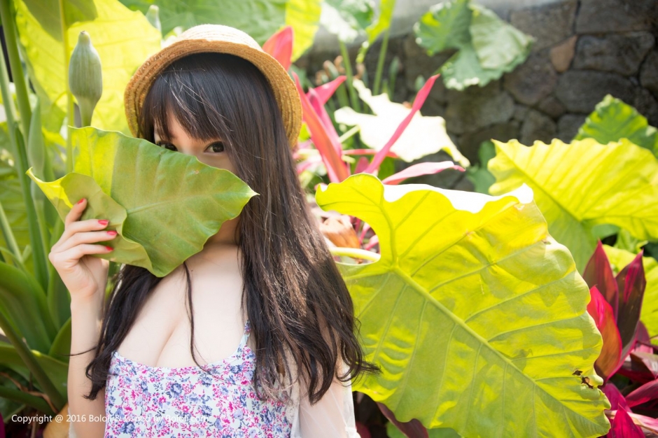 [BoLoli波萝社]美女嫩模歪歪酥胸诱人写真