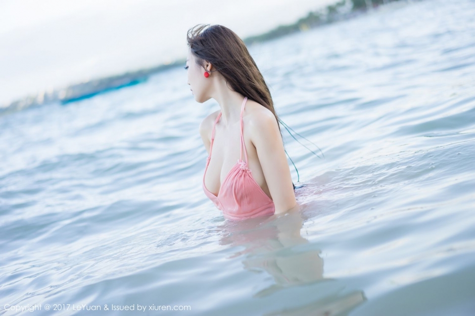 [LeYuan星乐园]女神模特杨晨晨比基尼写真