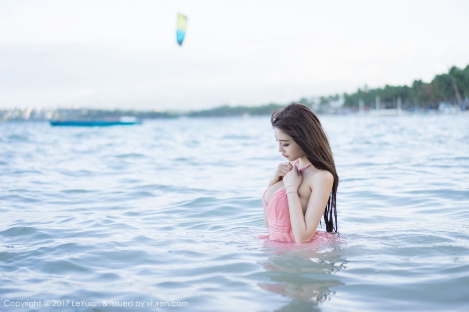 [LeYuan星乐园]女神模特杨晨晨比基尼写真