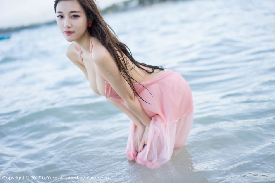 [LeYuan星乐园]女神模特杨晨晨比基尼写真