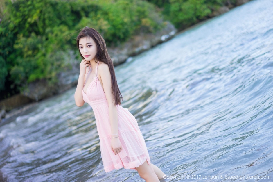 [LeYuan星乐园]女神模特杨晨晨比基尼写真