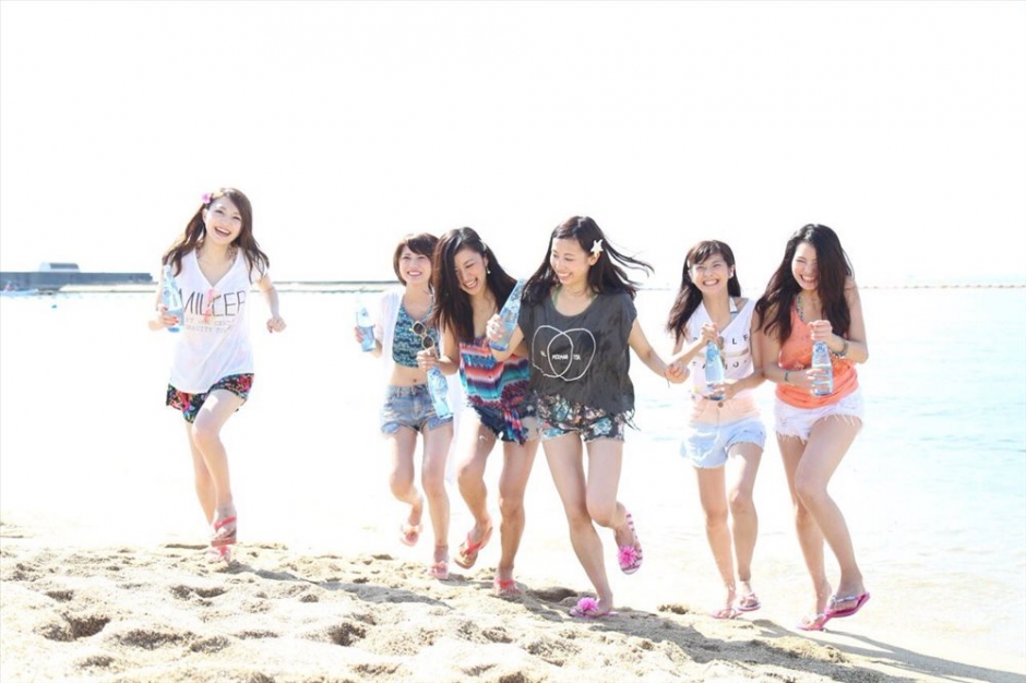 日本美女芥田爱菜美私房美照清纯可人