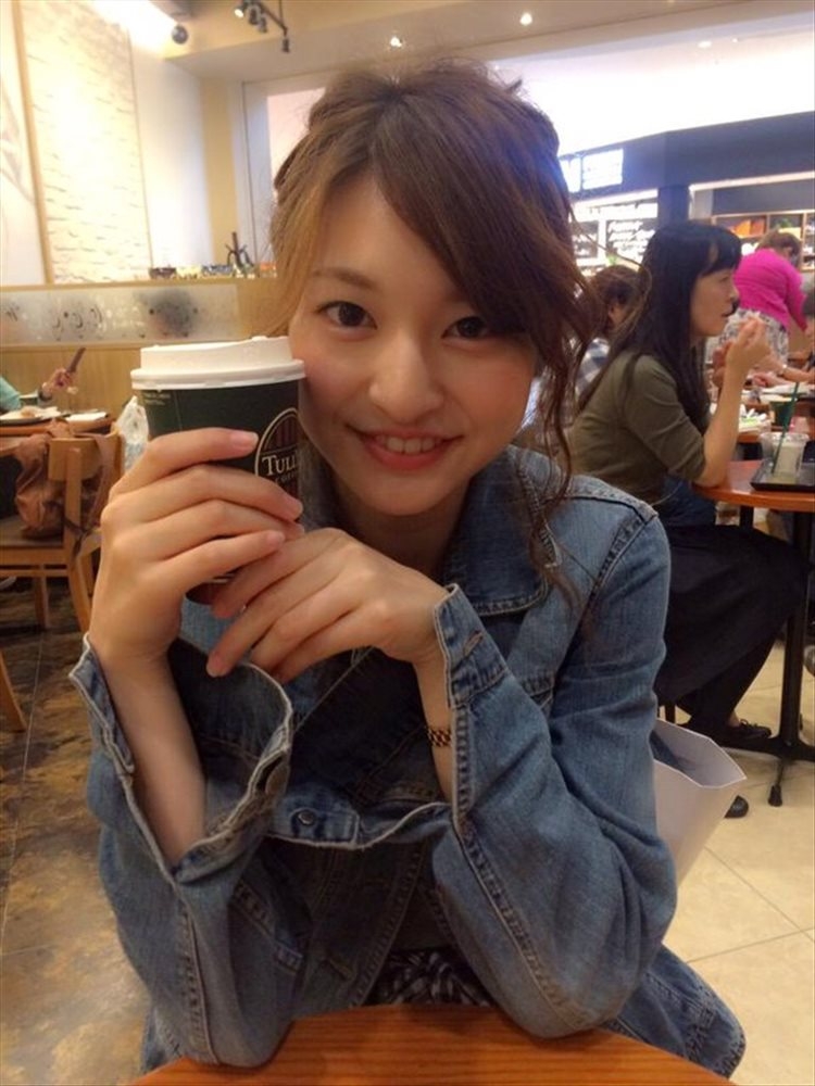 日本美女芥田爱菜美私房美照清纯可人