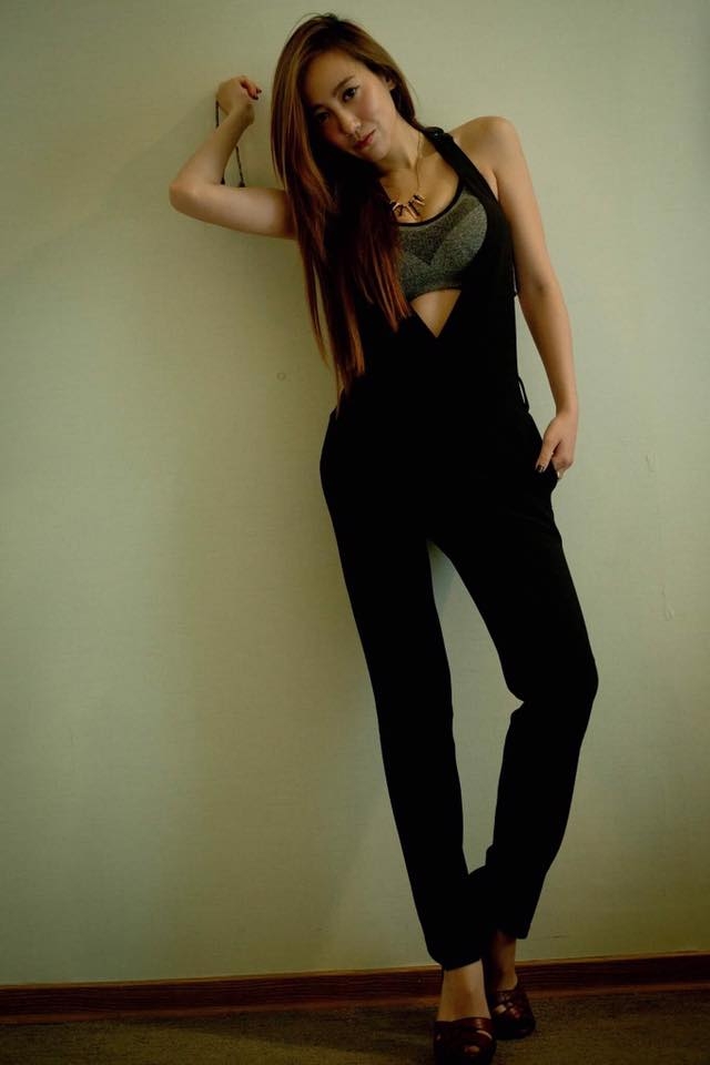 高挑美女孙艺庭生活写真气质迷人