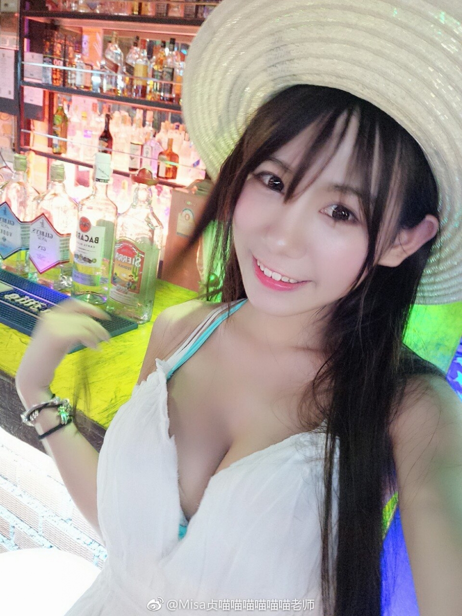 可爱美女Misa贞喵俏皮私房照