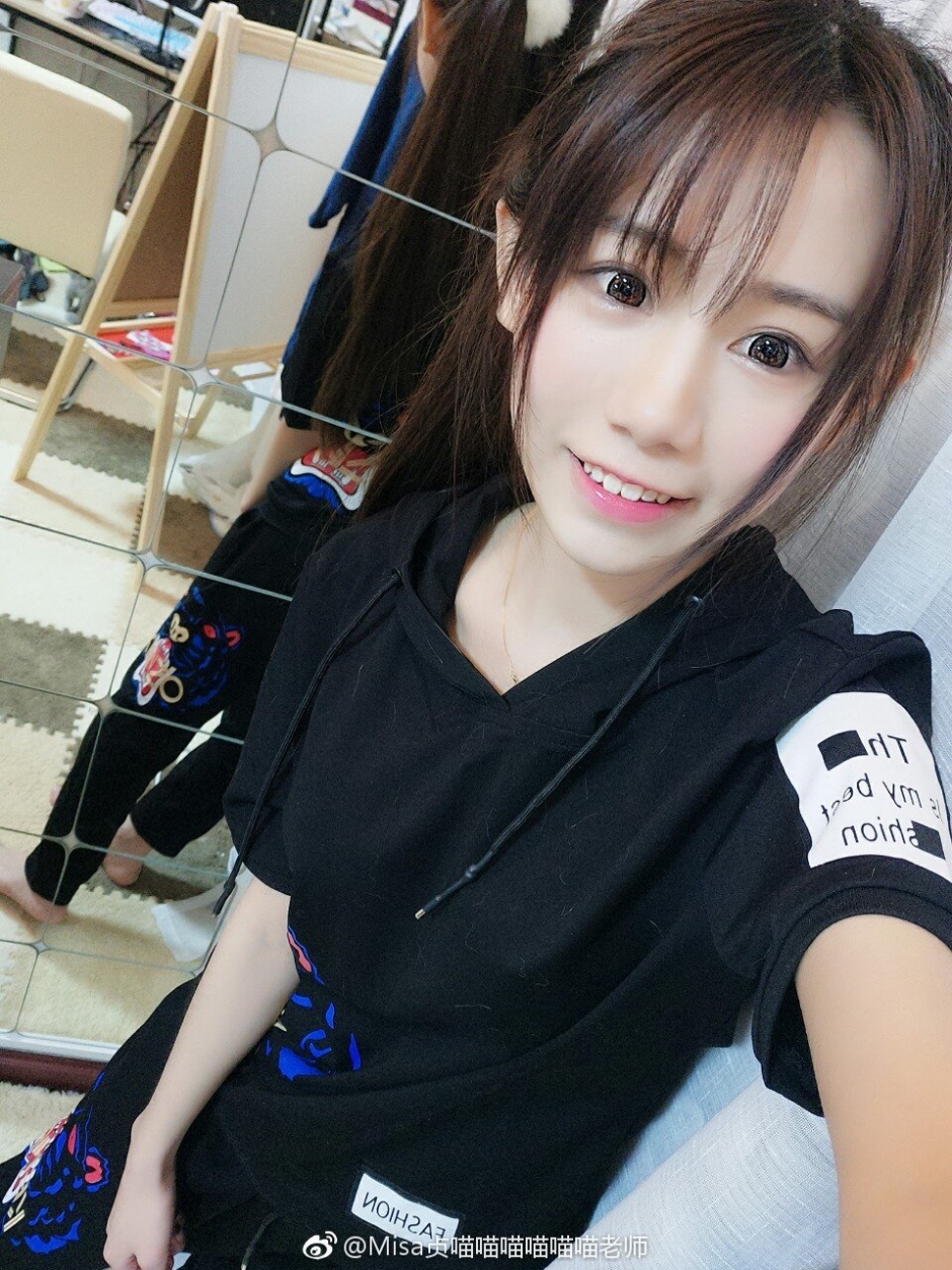 可爱美女Misa贞喵俏皮私房照