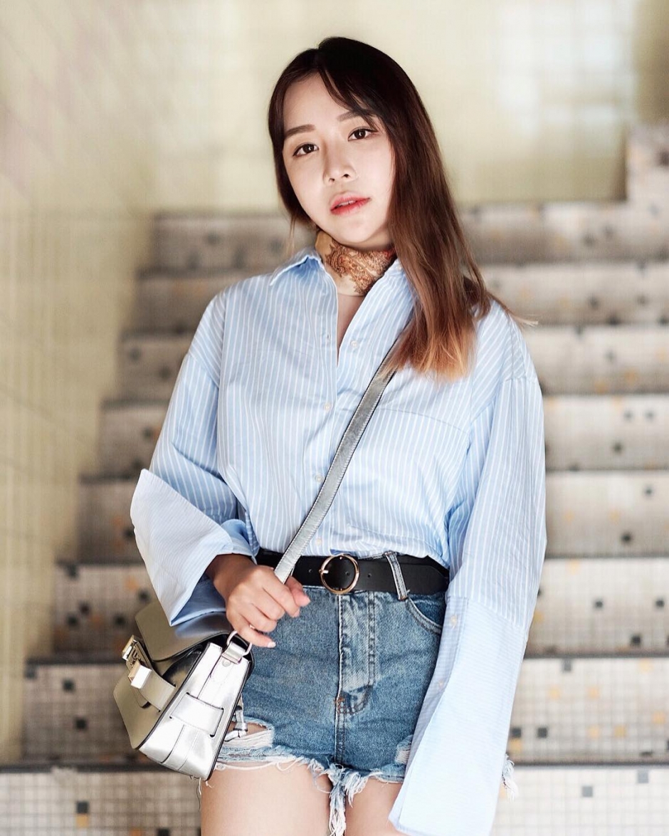 马来西亚美女Chenelle Wen私房美照酥胸诱人