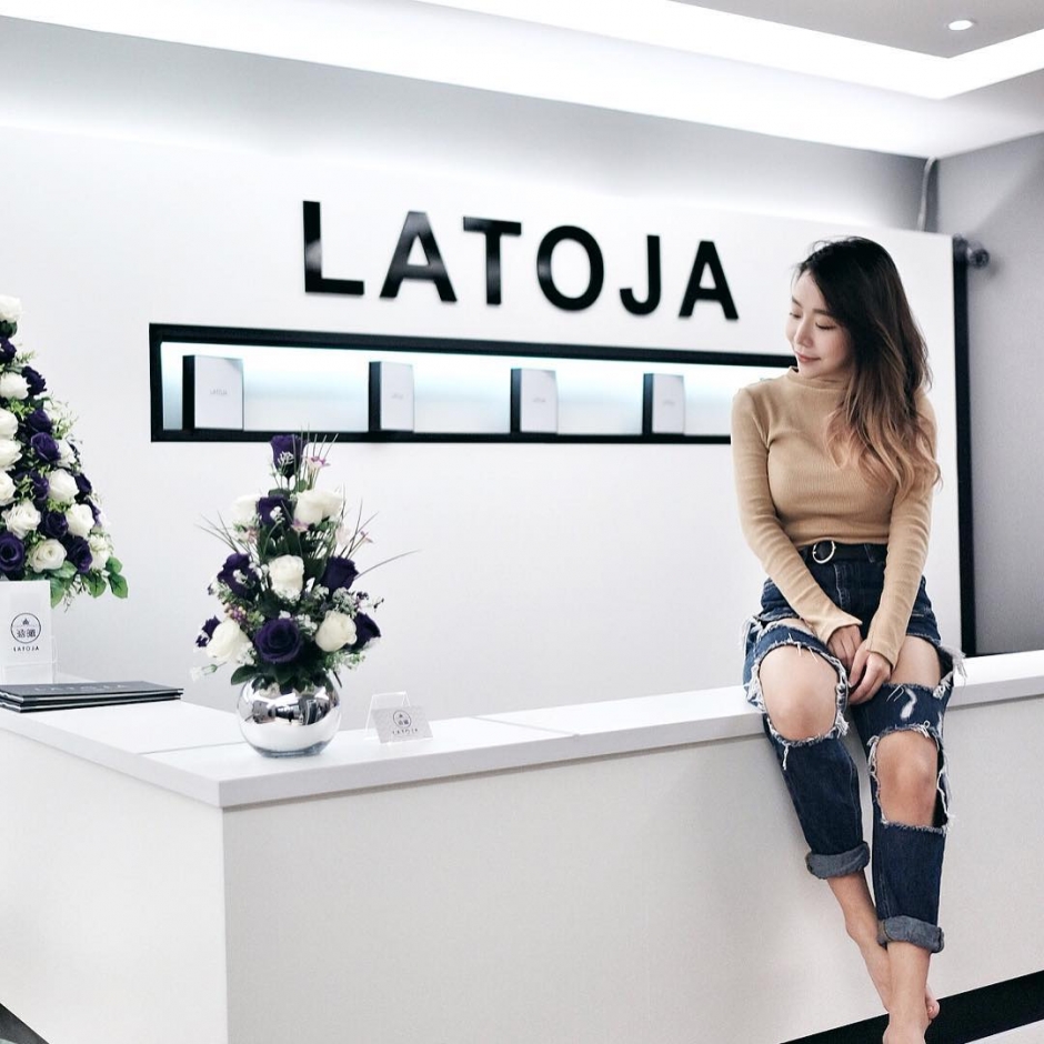 马来西亚美女Chenelle Wen私房美照酥胸诱人