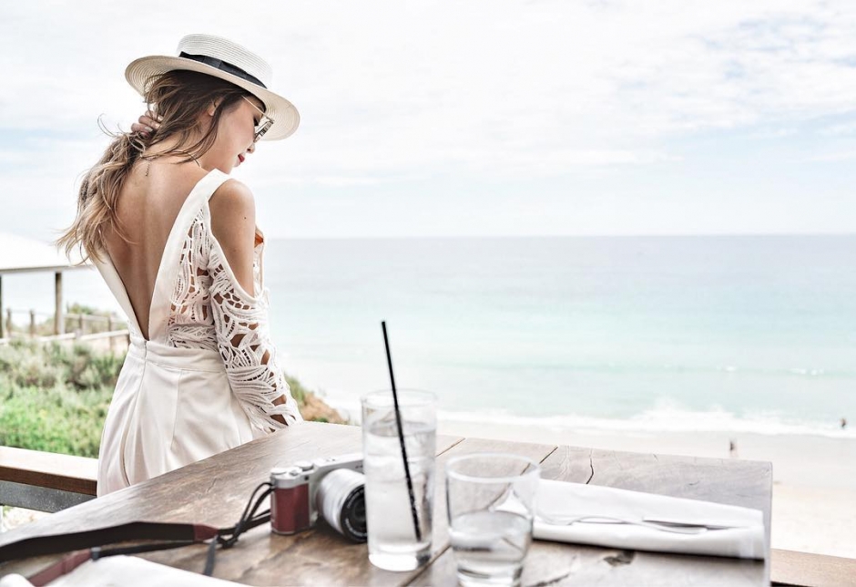 马来西亚美女Chenelle Wen私房美照酥胸诱人