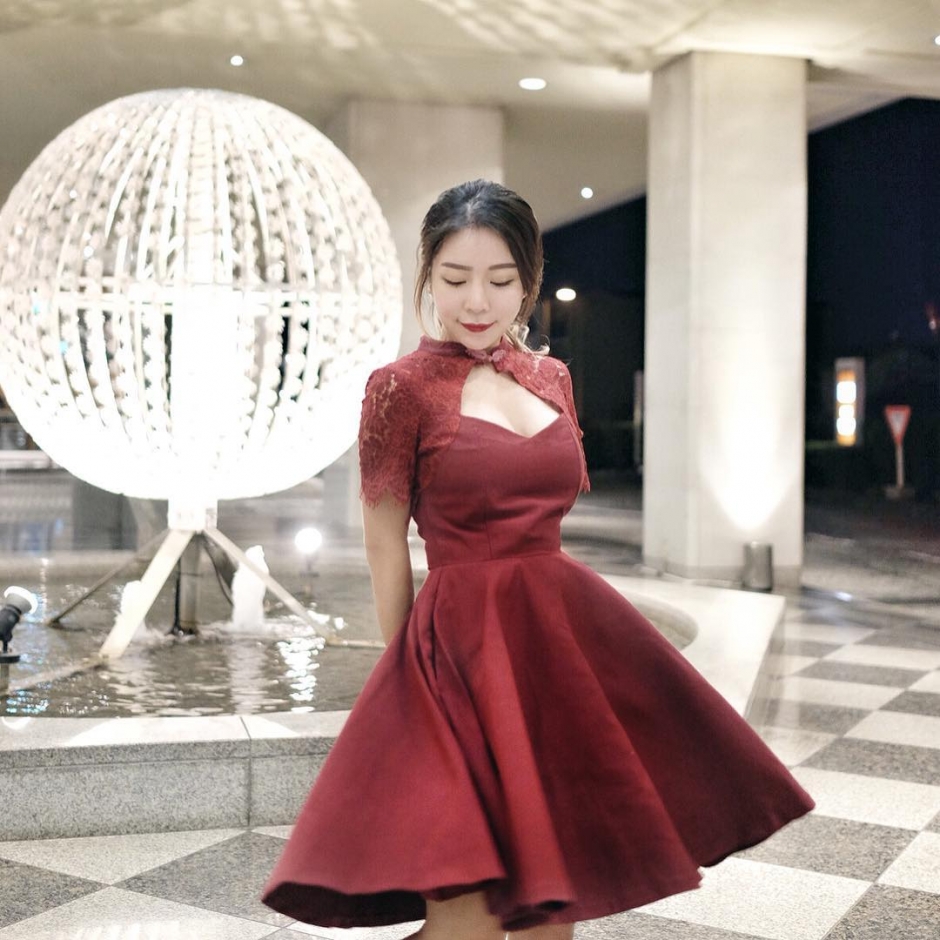 马来西亚美女Chenelle Wen私房美照酥胸诱人