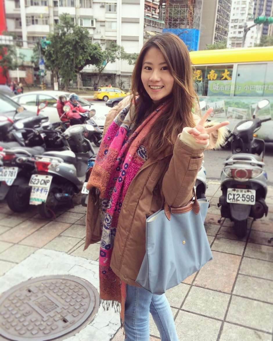 台湾美女校花高紫安性感自拍照