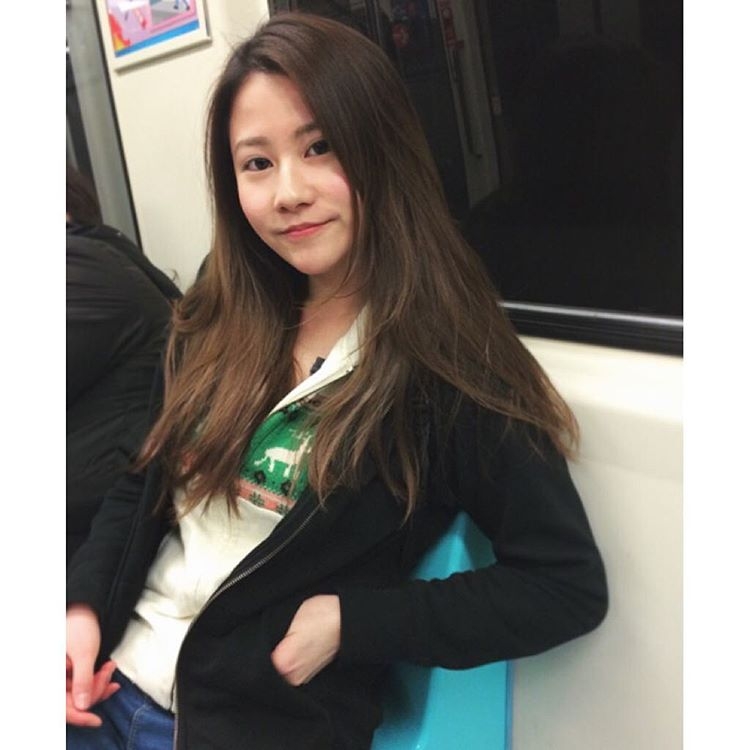 台湾美女校花高紫安性感自拍照