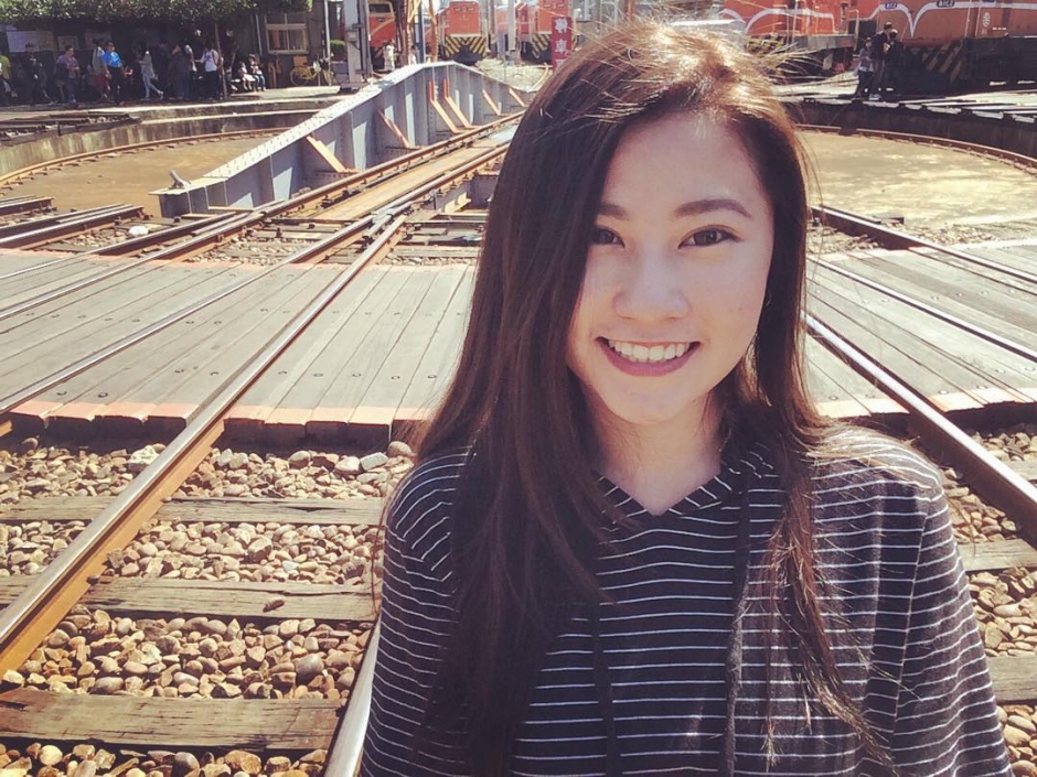 台湾美女校花高紫安性感自拍照