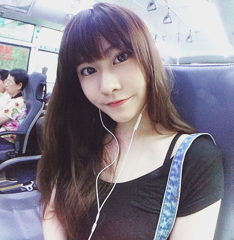 台湾美女校花高紫安性感自拍照