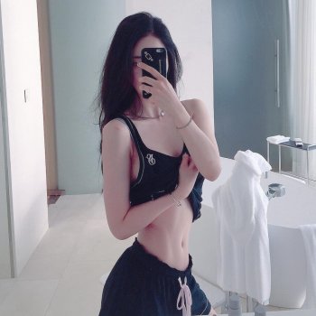 韩国美女洪秀雅泳池比基尼美照