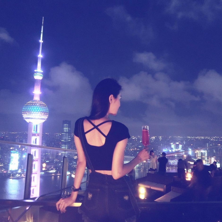 气质美女张子蕾泳装私房照性感迷人